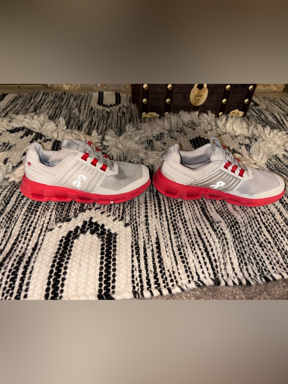On Cloud Cloudswift Kids
Sneakers Beige Red Gray size
K1.5